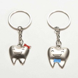 Брелок Мальчик и девочка