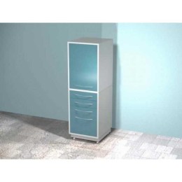 AR-72 - шкаф с распашной металлической дверью, двумя металлическими полками, четырьмя выдвижными ящиками