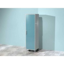 AR-XC1 - шкаф с распашной металлической дверью с замком, четырьмя металлическими полками