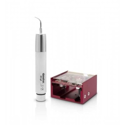 Cleanse S LED - встраиваемый пьезоэлектрический скалер с фиброоптикой, в комплекте с 3-мя насадками и наконечником Cleanse S LED - встраиваемый пьезоэлектрический скалер с фиброоптикой, в комплекте с 3-мя насадками и наконечником