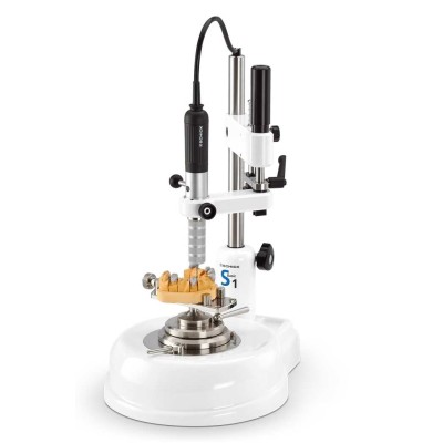 S1 Basic - фрезерный станок для обработки коронок и мостовидных протезов S1 Basic - фрезерный станок для обработки коронок и мостовидных протезов