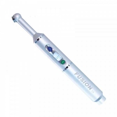 FUSION 4 - светодиодная полимеризационная лампа с функцией трансиллюминации, цвет серебристый FUSION 4 - светодиодная полимеризационная лампа с функцией трансиллюминации, цвет серебристый