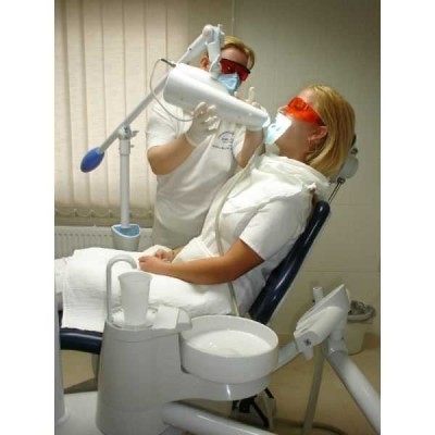 Beyond Whitening Accelerator - лампа-акселератор для профессионального отбеливания зубов Beyond Whitening Accelerator - лампа-акселератор для профессионального отбеливания зубов