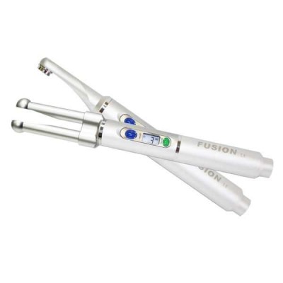 FUSION 5 - светодиодная полимеризационная лампа повышенной мощности, 4000 мВт FUSION 5 - светодиодная полимеризационная лампа повышенной мощности, 4000 мВт