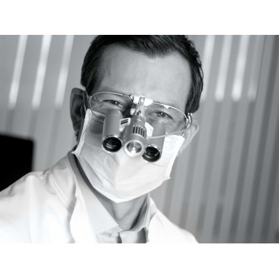 EyeMag Light II - мощный LED-осветитель с максимальной интенсивностью освещения 50000 люкс для высокой детализации EyeMag Light II - мощный LED-осветитель с максимальной интенсивностью освещения 50000 люкс для высокой детализации